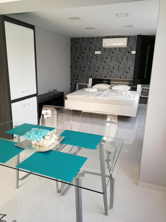 Aqua Solar Apartmanhaz Мишкольц Экстерьер фото