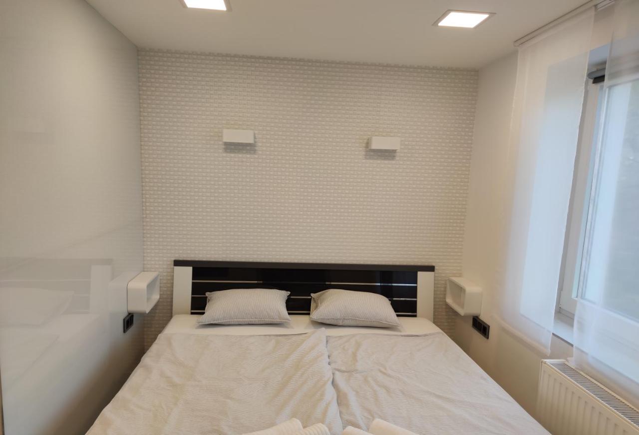 Aqua Solar Apartmanhaz Мишкольц Экстерьер фото