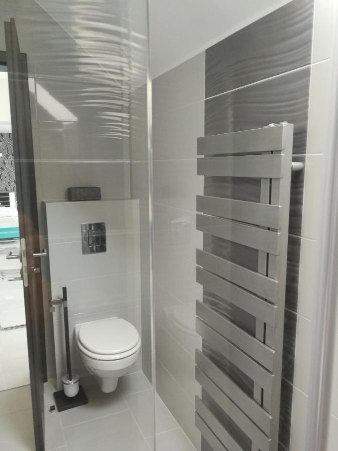 Aqua Solar Apartmanhaz Мишкольц Экстерьер фото
